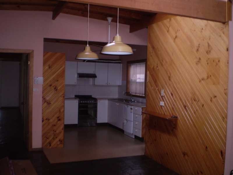 8 Housion Street, Westmead NSW 2145