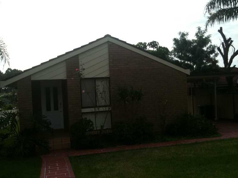 2 Kakada pl, Bossley Park NSW 2176