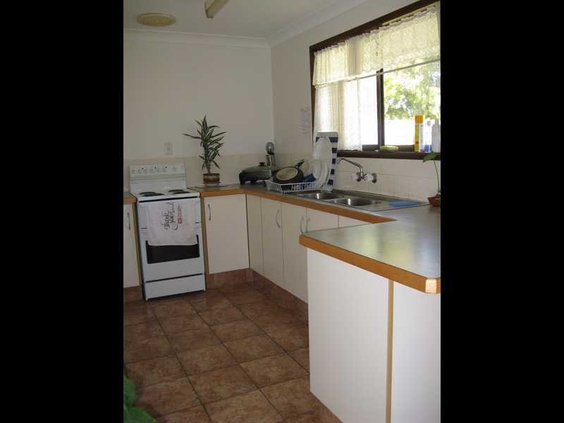 10 Coonawarra Court, Ocean Shores NSW 2483