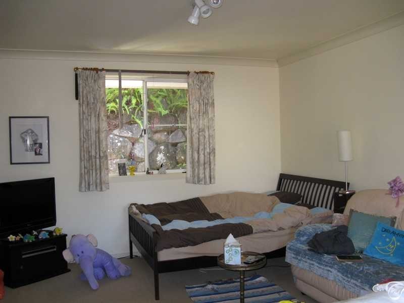 2 Goondooloo Drive, Ocean Shores NSW 2483