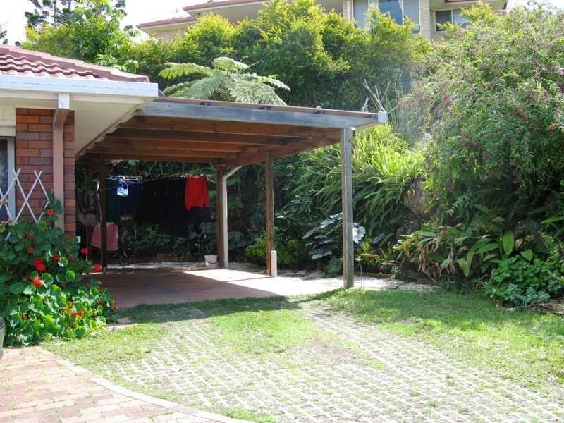 2 Goondooloo Drive, Ocean Shores NSW 2483