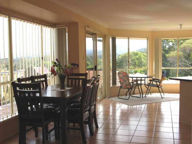 9 Warrambool Road, Ocean Shores NSW 2483