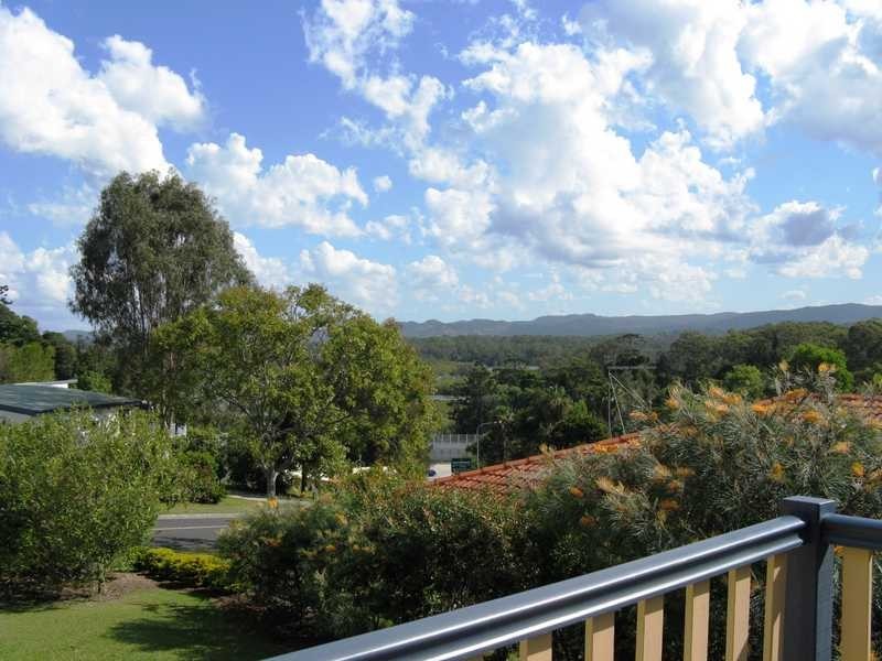 9 Warrambool Road, Ocean Shores NSW 2483