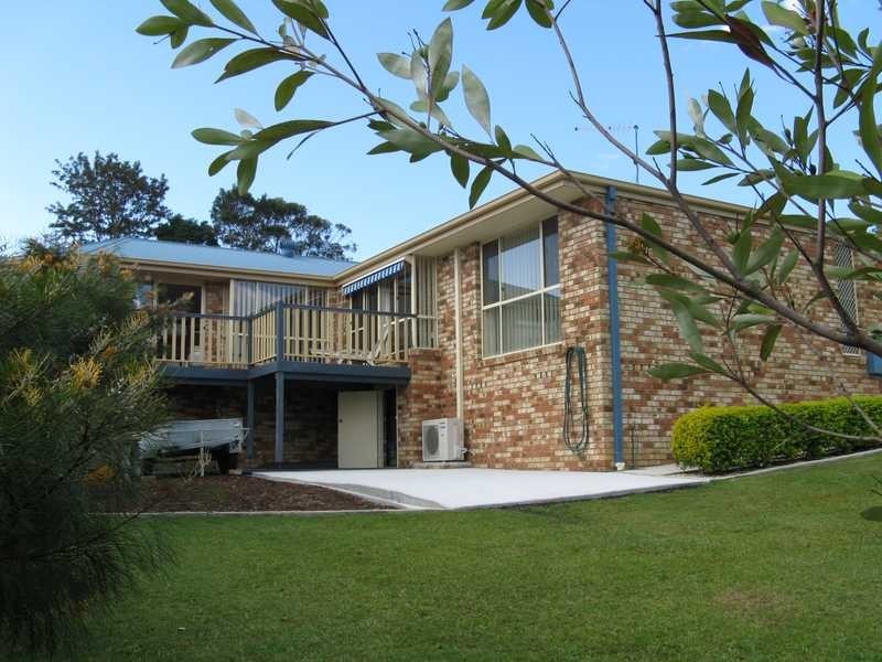 9 Warrambool Road, Ocean Shores NSW 2483