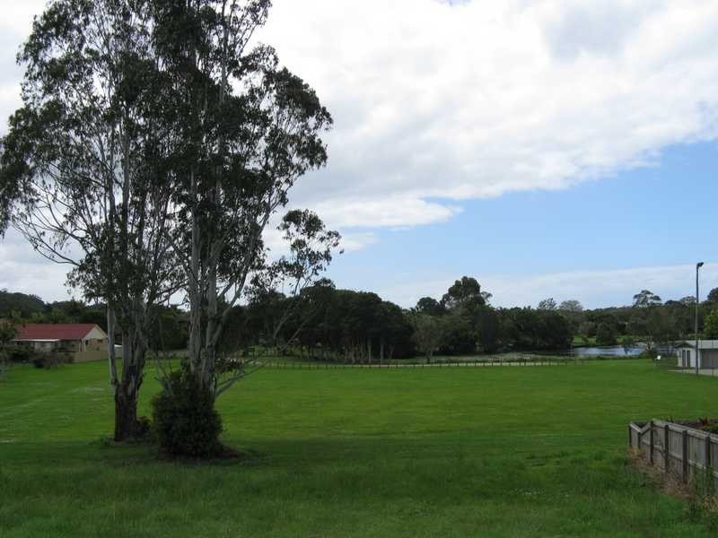 26J Coomburra Crescent, Ocean Shores NSW 2483