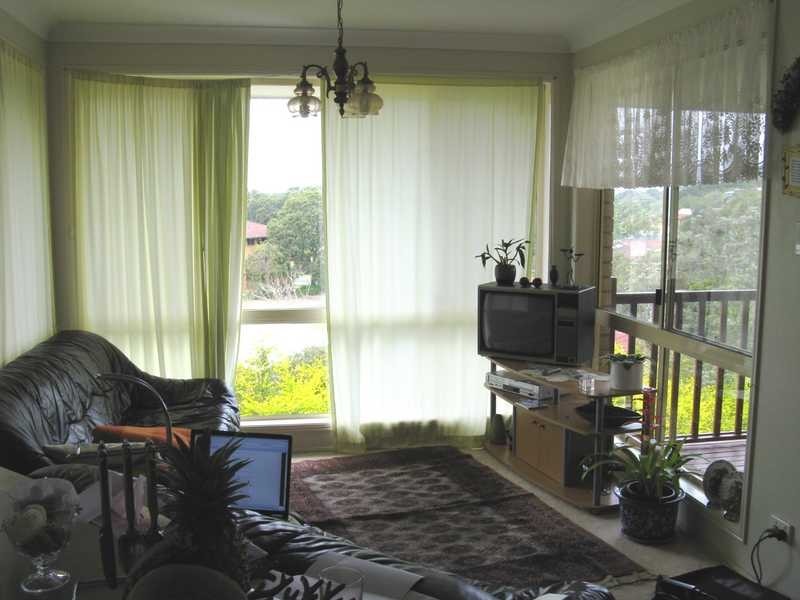 4 Goondooloo Drive, Ocean Shores NSW 2483