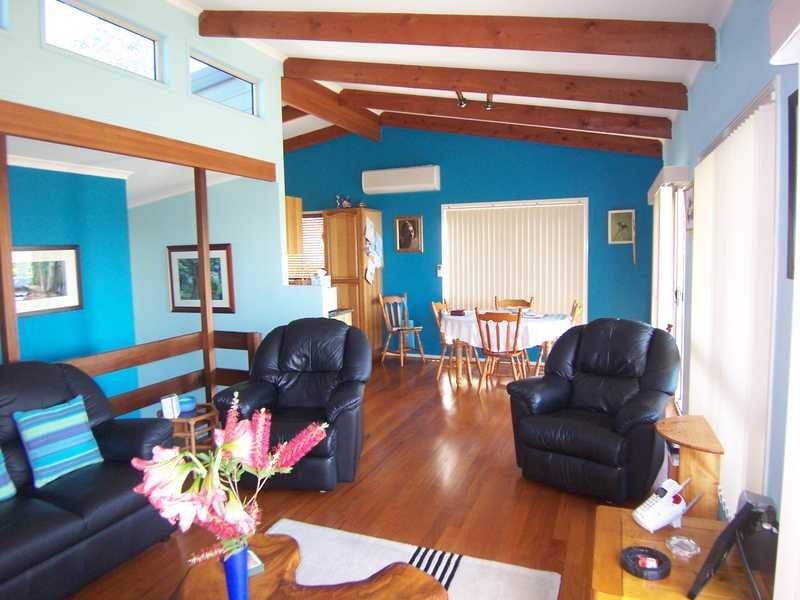 10 Warrambool Road, Ocean Shores NSW 2483