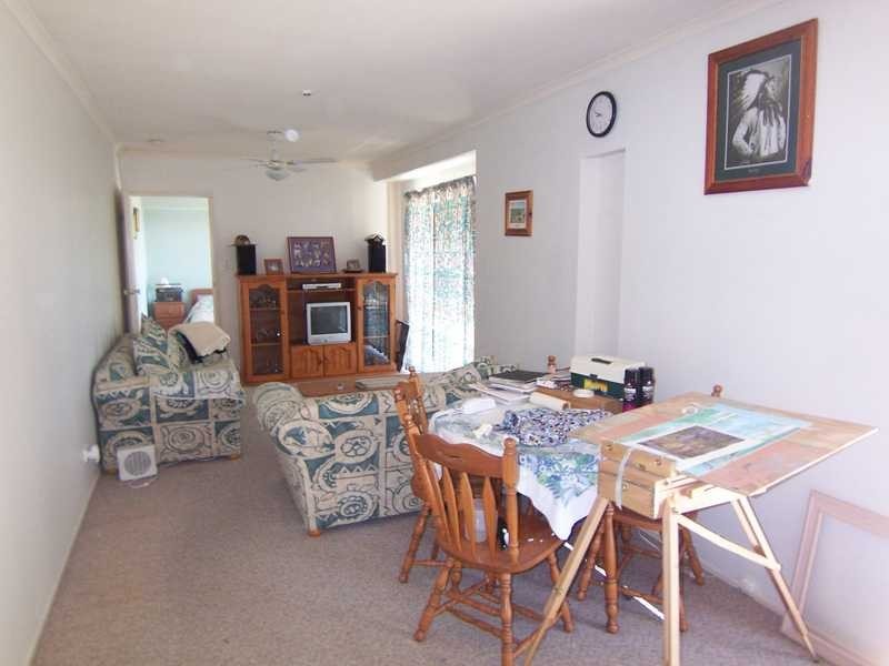 10 Warrambool Road, Ocean Shores NSW 2483