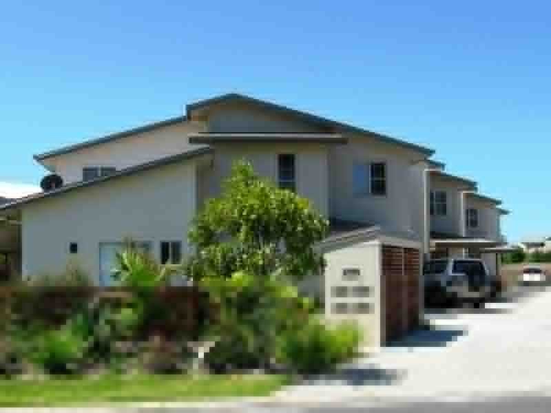 4/4 Halyard Court, Ocean Shores NSW 2483