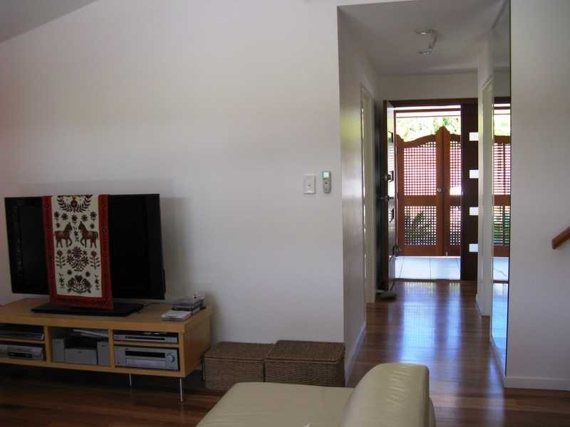 4/4 Halyard Court, Ocean Shores NSW 2483