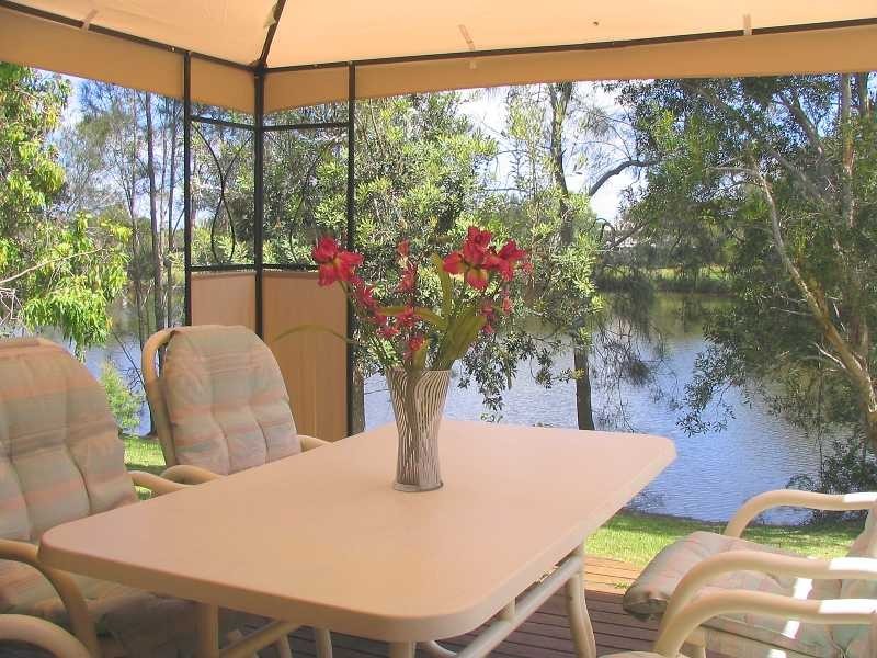 5 Berrimbillah Court, Ocean Shores NSW 2483