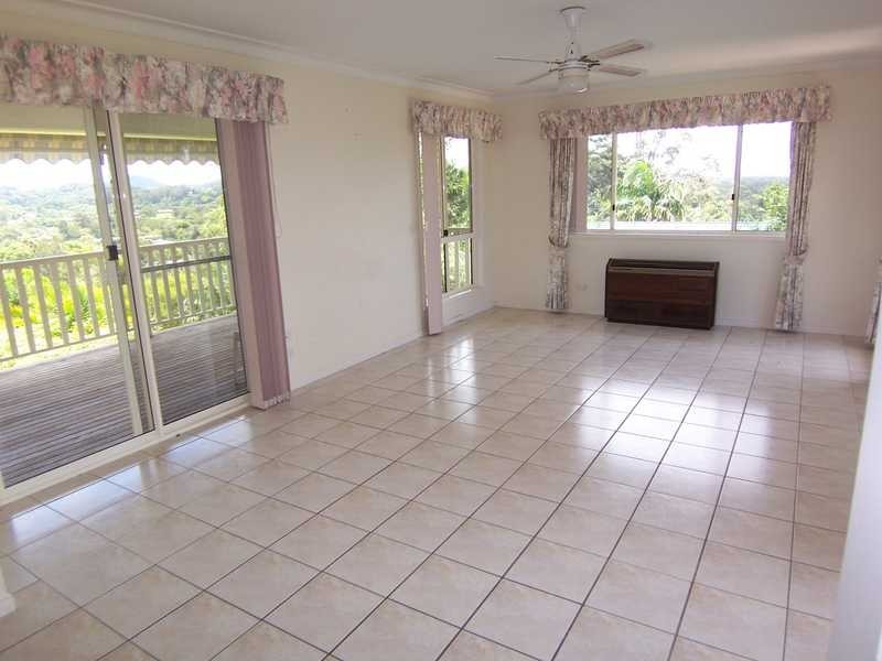 13 Bulgoon Crescent, Ocean Shores NSW 2483