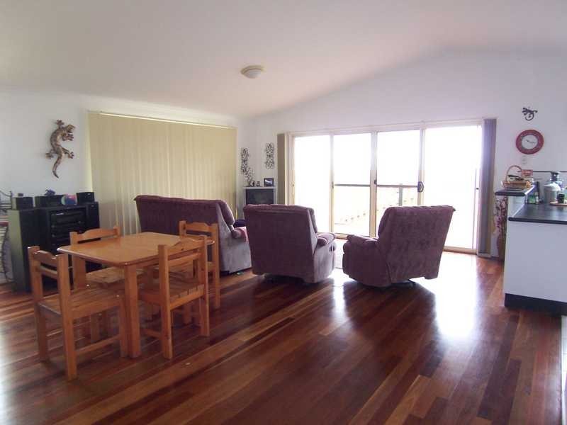 25 Banool Circuit, Ocean Shores NSW 2483