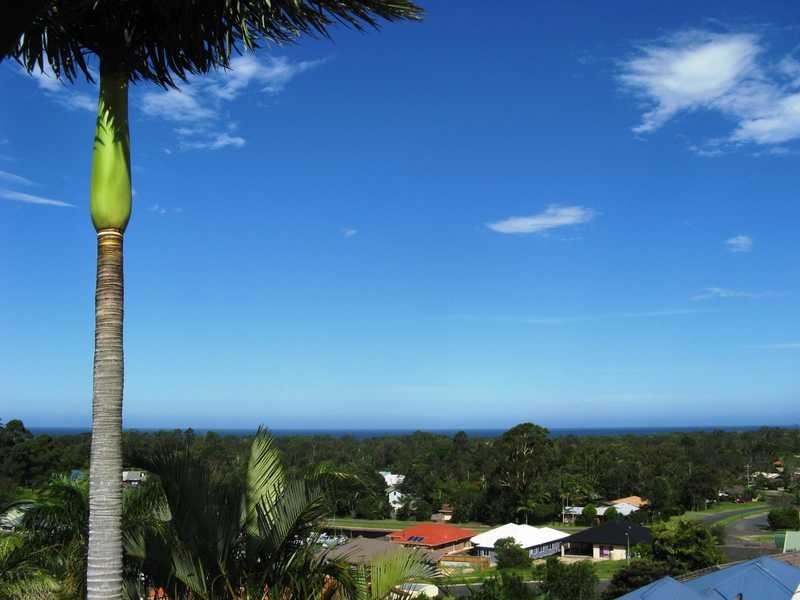 25 Banool Circuit, Ocean Shores NSW 2483