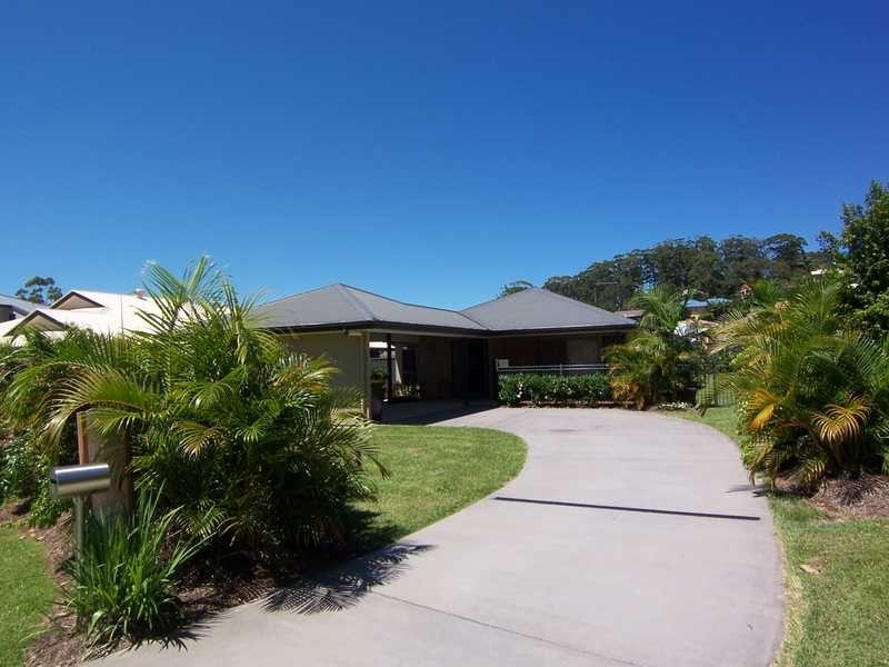 7 Palmer Avenue, Ocean Shores NSW 2483