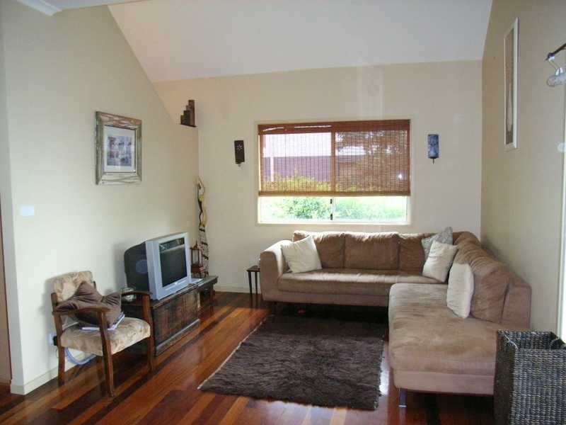 20 Jarrah Crescent, Ocean Shores NSW 2483