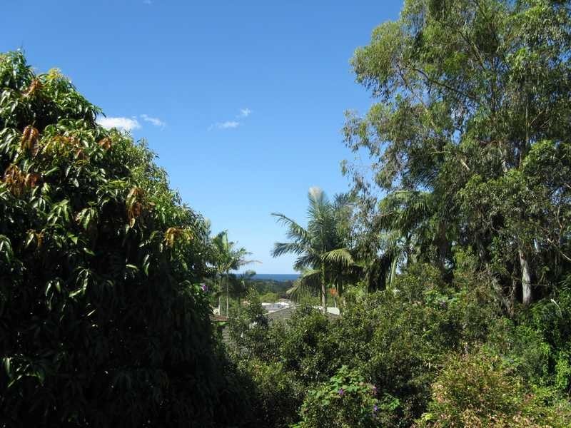 20 Jarrah Crescent, Ocean Shores NSW 2483