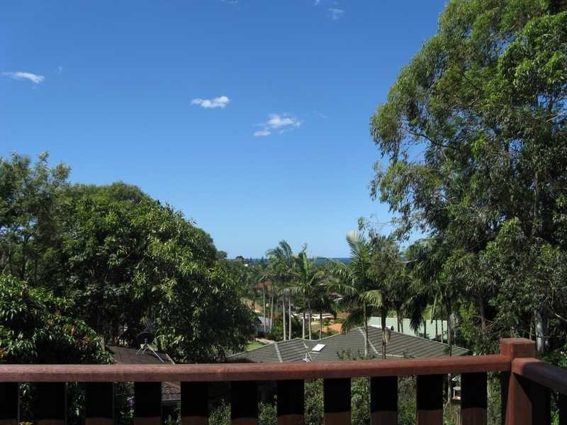 20 Jarrah Crescent, Ocean Shores NSW 2483