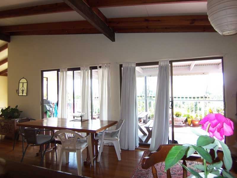 10 Rajah Road, Ocean Shores NSW 2483