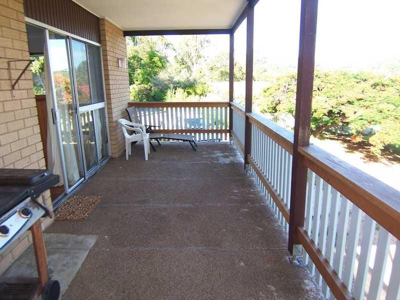 16 Coomburra Crescent, Ocean Shores NSW 2483