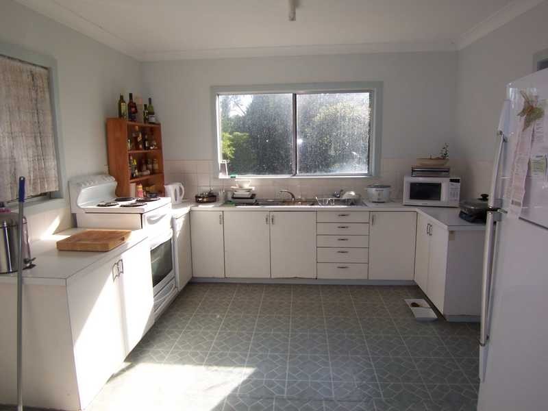 16 Coomburra Crescent, Ocean Shores NSW 2483