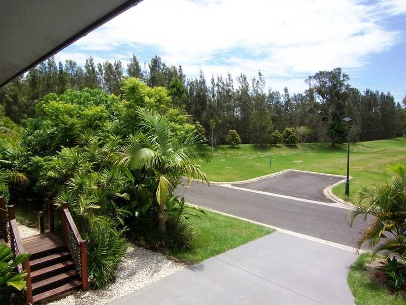 7 Canowindra Court, South Golden Beach NSW 2483