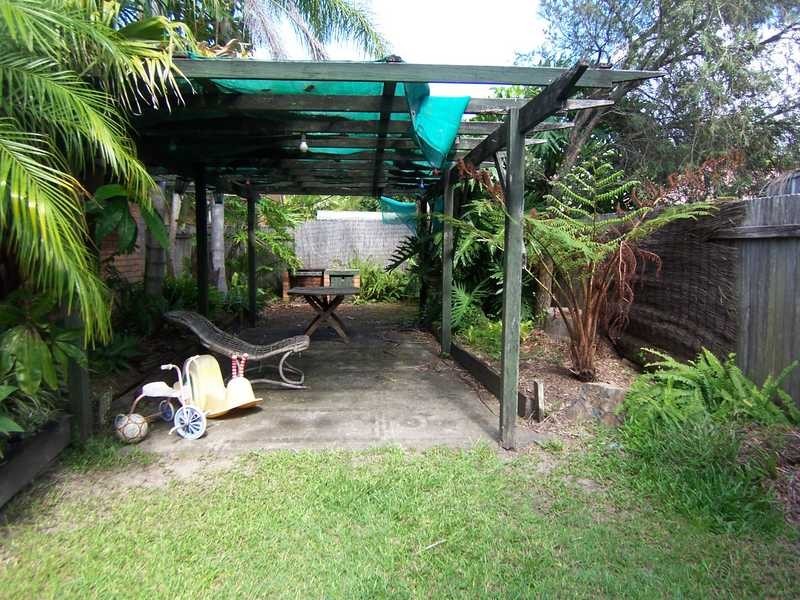 8 Natan Court, Ocean Shores NSW 2483