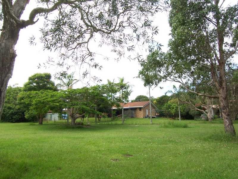 20 Tindarra Way, Ocean Shores NSW 2483