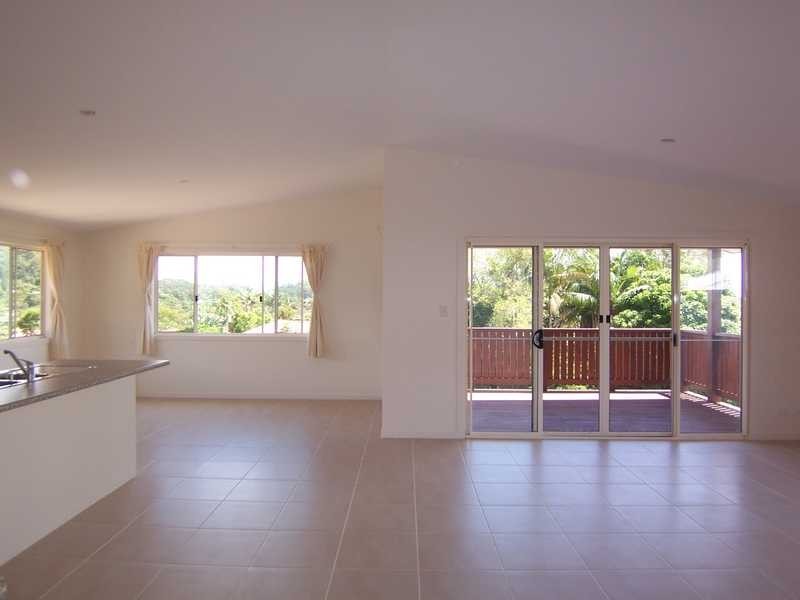 19B Coomburra Crescent, Ocean Shores NSW 2483