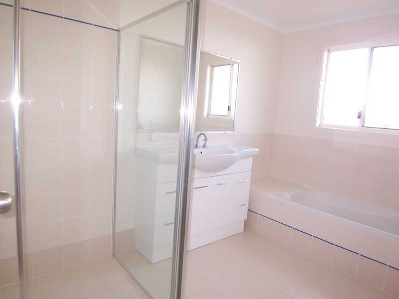 19B Coomburra Crescent, Ocean Shores NSW 2483
