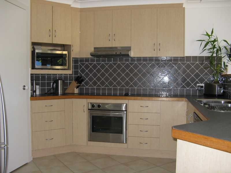 4 Glendale Crescent, Ocean Shores NSW 2483