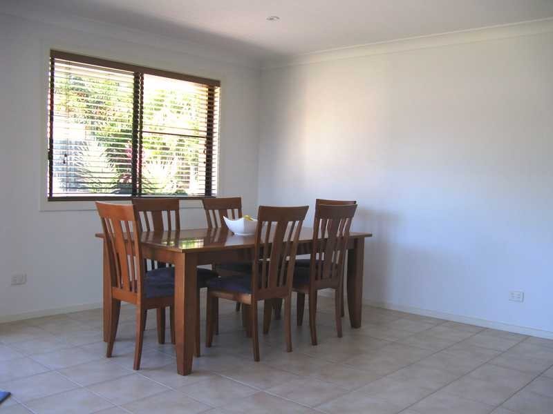 4 Glendale Crescent, Ocean Shores NSW 2483