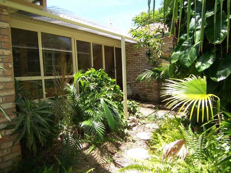 4 Larelar Court, Ocean Shores NSW 2483