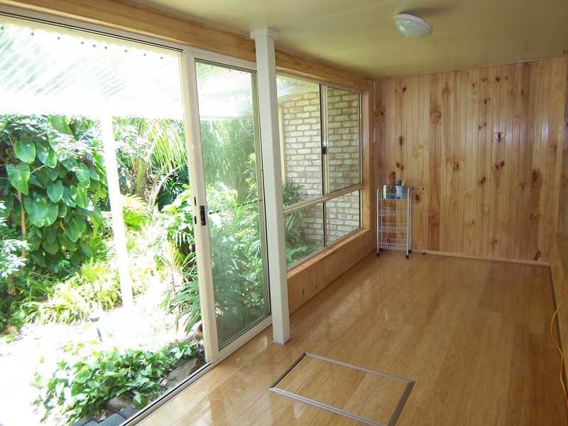 4 Larelar Court, Ocean Shores NSW 2483