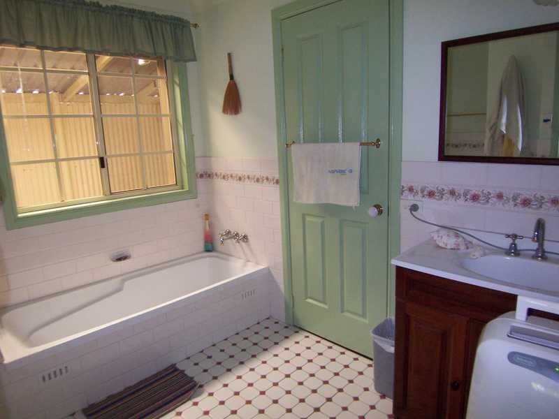 4 Larelar Court, Ocean Shores NSW 2483