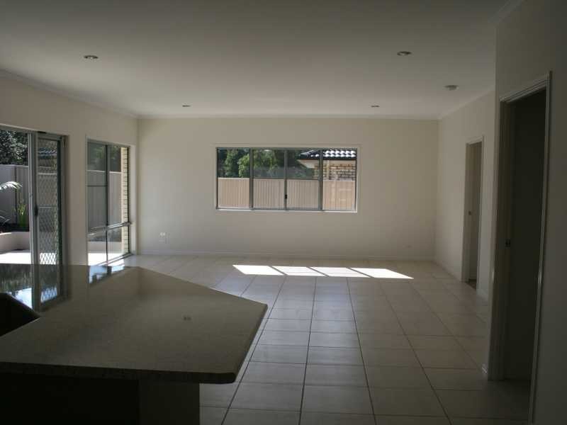 52A Rajah Road, Ocean Shores NSW 2483