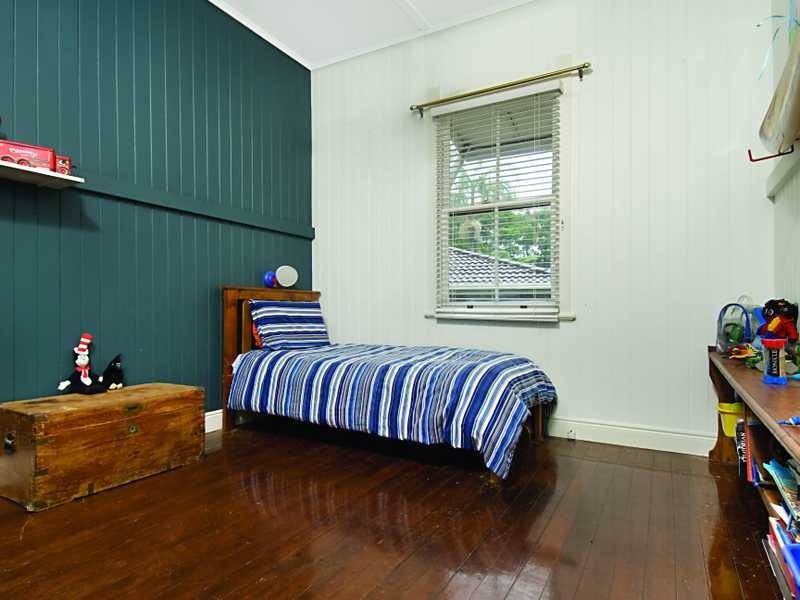 99 Balemo Drive, Ocean Shores NSW 2483