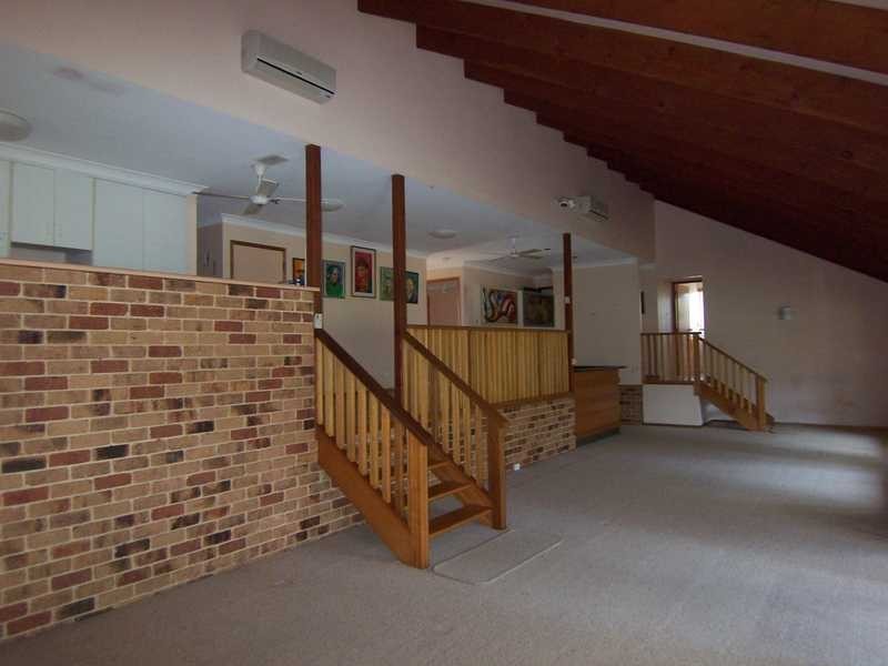 9 Nandroya Avenue, Ocean Shores NSW 2483