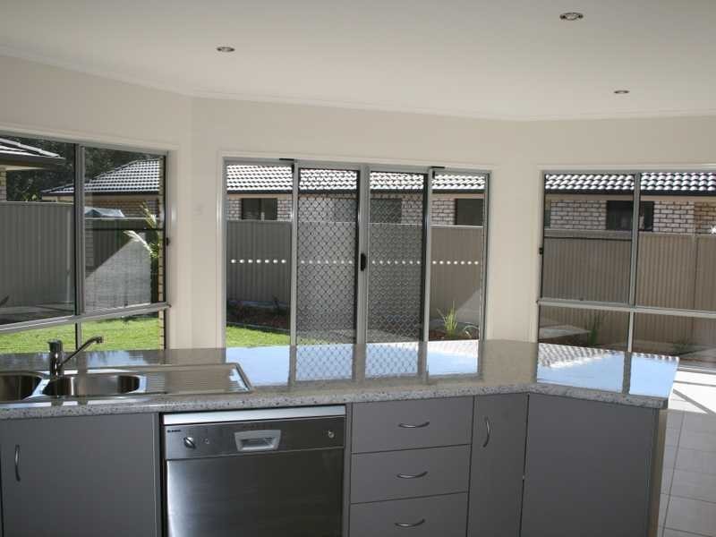 52B Rajah Road, Ocean Shores NSW 2483