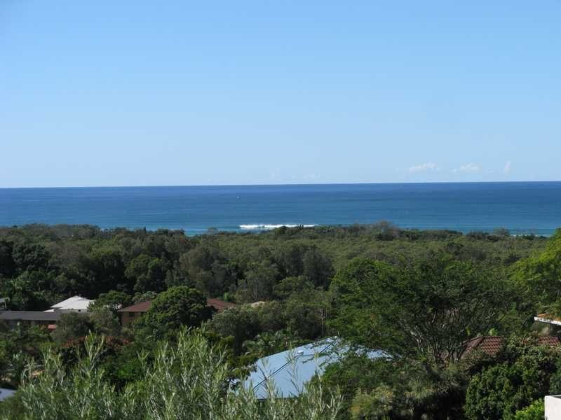 5 Wirruna Avenue, Ocean Shores NSW 2483
