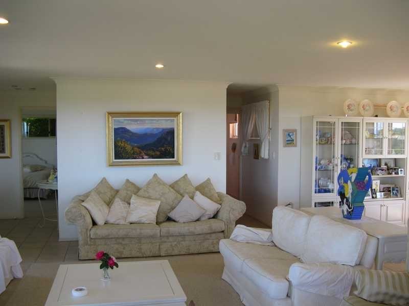 5 Wirruna Avenue, Ocean Shores NSW 2483