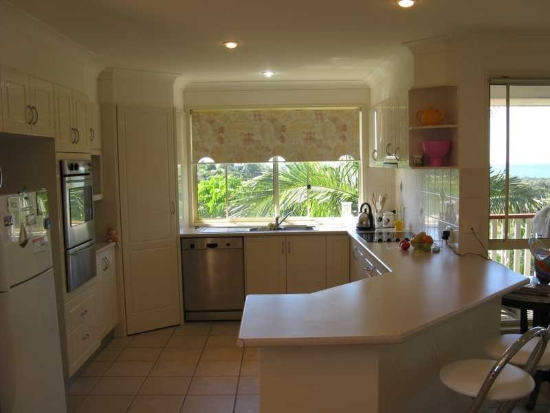 5 Wirruna Avenue, Ocean Shores NSW 2483