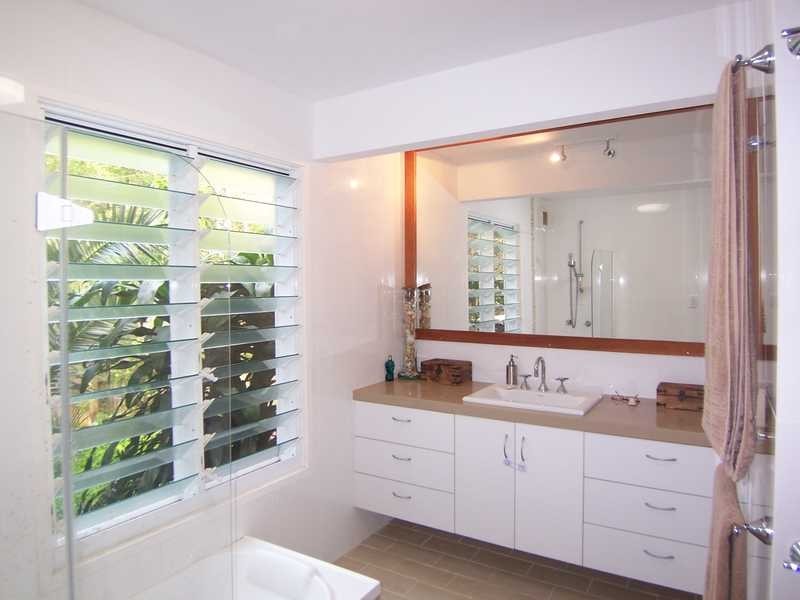 8 Yungarup Place, Ocean Shores NSW 2483