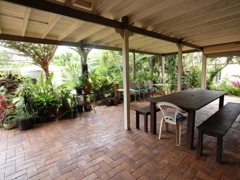 9 Wirruna Avenue, Ocean Shores NSW 2483