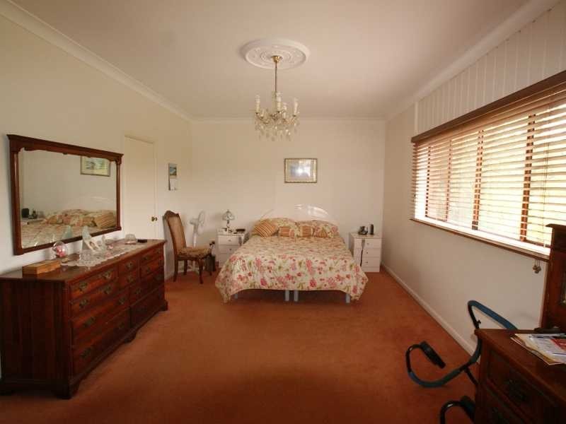 9 Wirruna Avenue, Ocean Shores NSW 2483