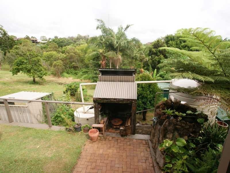 9 Wirruna Avenue, Ocean Shores NSW 2483