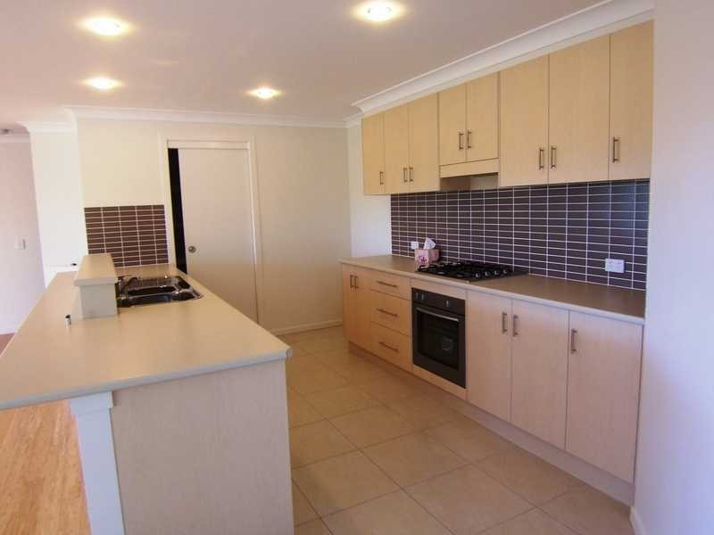 2/1 Coomburra Crescent, Ocean Shores NSW 2483