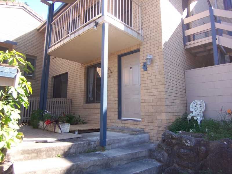 Unit/4/4 Durroon Court, Ocean Shores NSW 2483
