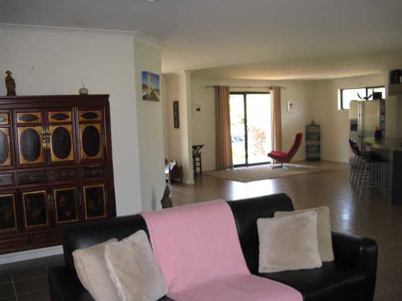 5 Palmer Avenue, Ocean Shores NSW 2483