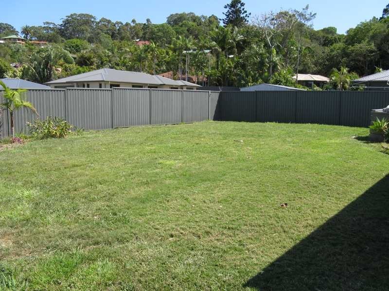 5 Palmer Avenue, Ocean Shores NSW 2483